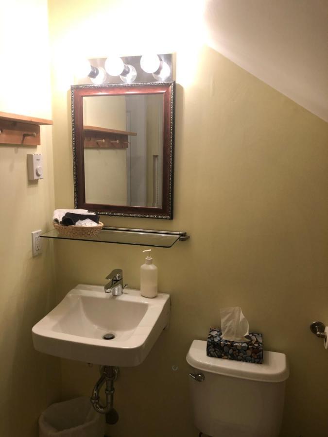 Crowsnest Vineyards Guesthouse Keremeos 外观 照片