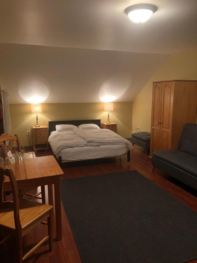 Crowsnest Vineyards Guesthouse Keremeos 外观 照片