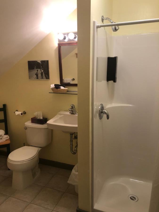 Crowsnest Vineyards Guesthouse Keremeos 外观 照片