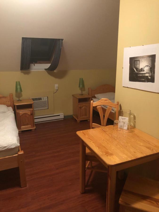 Crowsnest Vineyards Guesthouse Keremeos 外观 照片