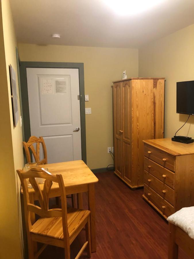 Crowsnest Vineyards Guesthouse Keremeos 外观 照片