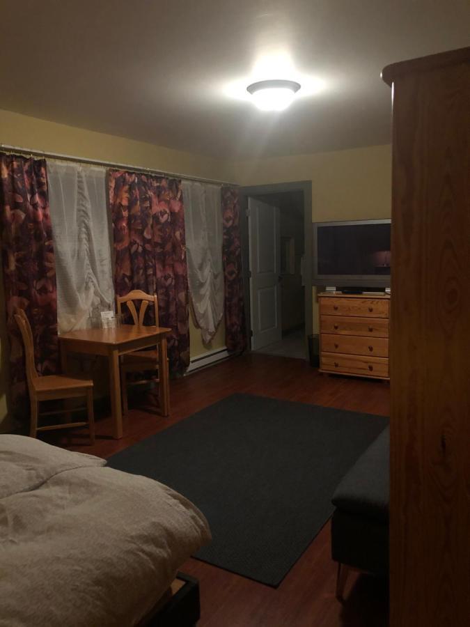 Crowsnest Vineyards Guesthouse Keremeos 外观 照片