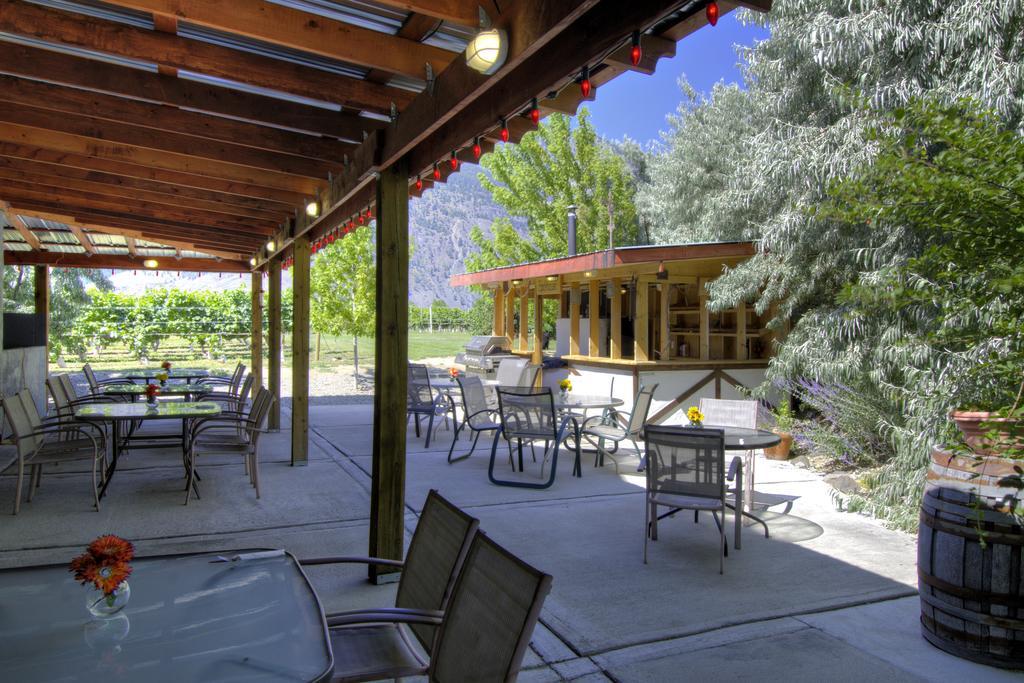 Crowsnest Vineyards Guesthouse Keremeos 外观 照片