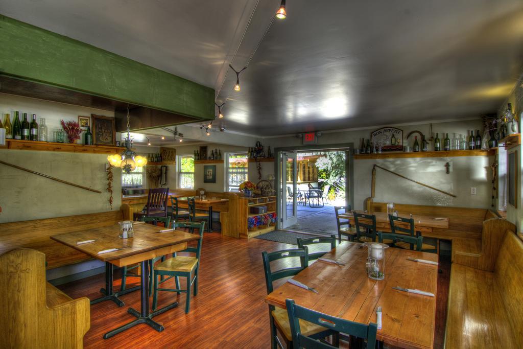 Crowsnest Vineyards Guesthouse Keremeos 外观 照片