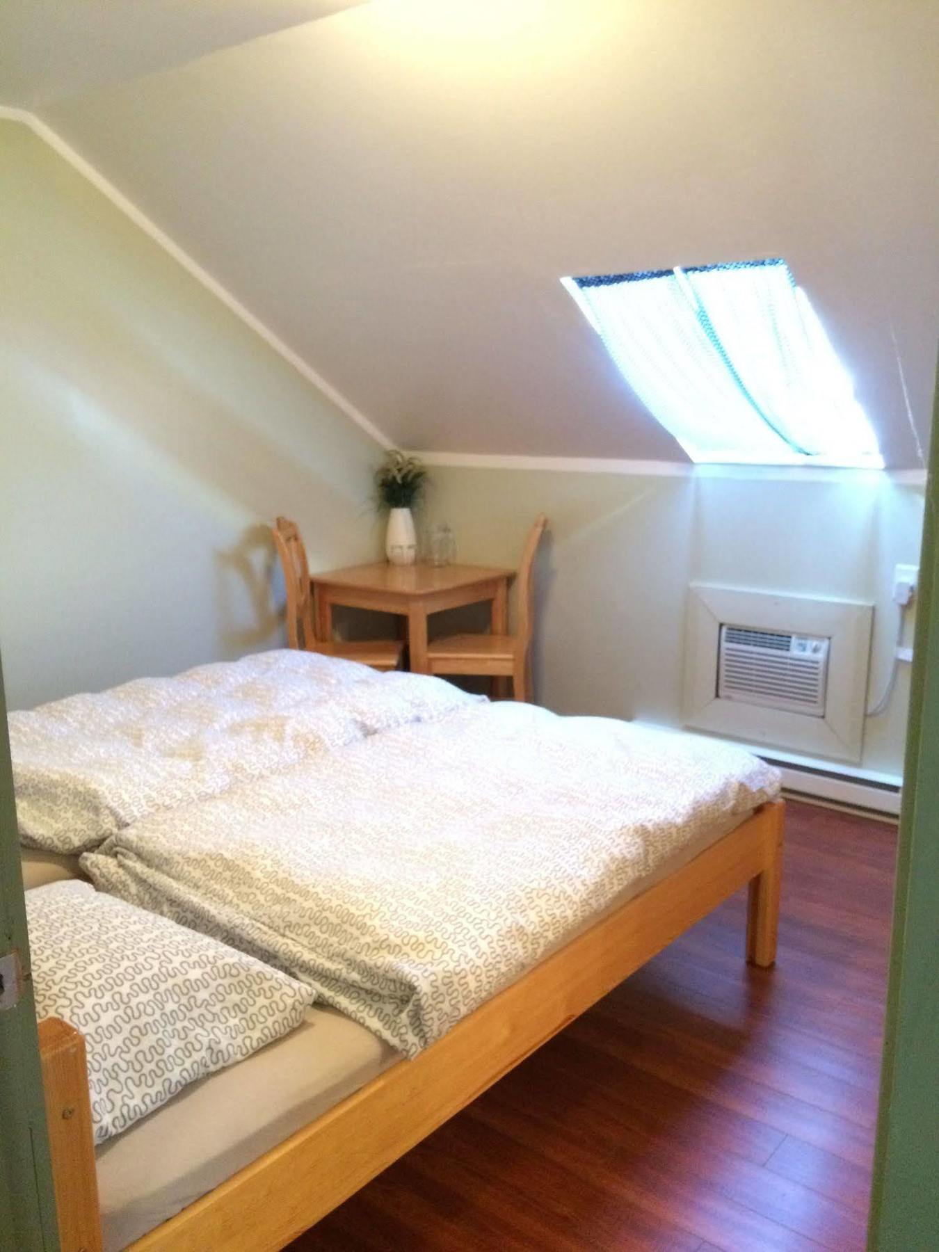 Crowsnest Vineyards Guesthouse Keremeos 外观 照片